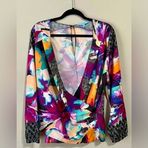 Antino Melani Wrap top abstract pattern bright colored size medium